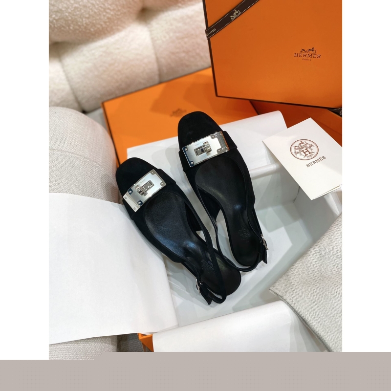 H**mes slippers